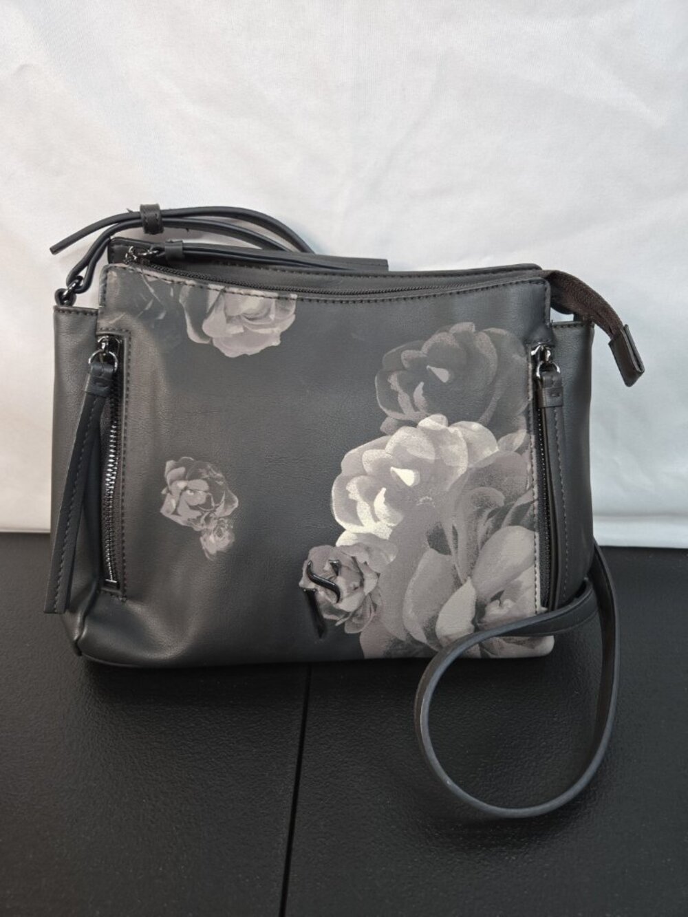 Simply Vera Vera Wang Cara Crossbody Purse Black & Gray Roses Vegan Leather